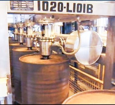 200L Fully Automatic Bitumen/Asphalt Heat Tracing Hot Liquid Filling Machine Line 4 Nozzles Electric Drum Engine Motor Chemical